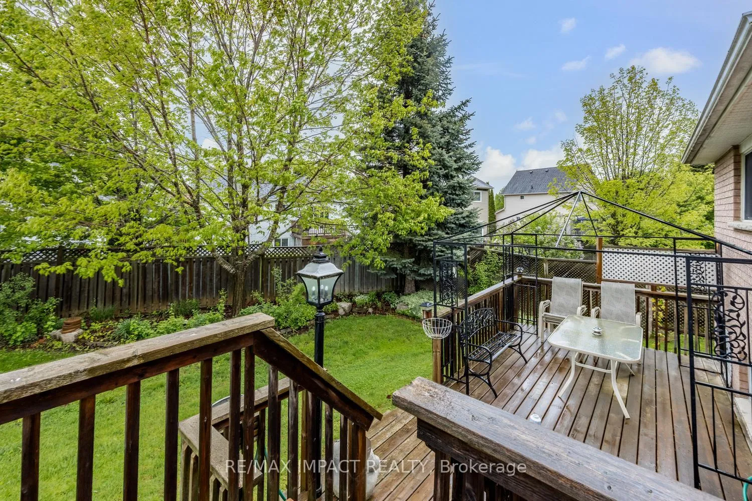 Photo 20 of 9 Samuel Place, Kawartha Lakes, Lindsay — HOMEH