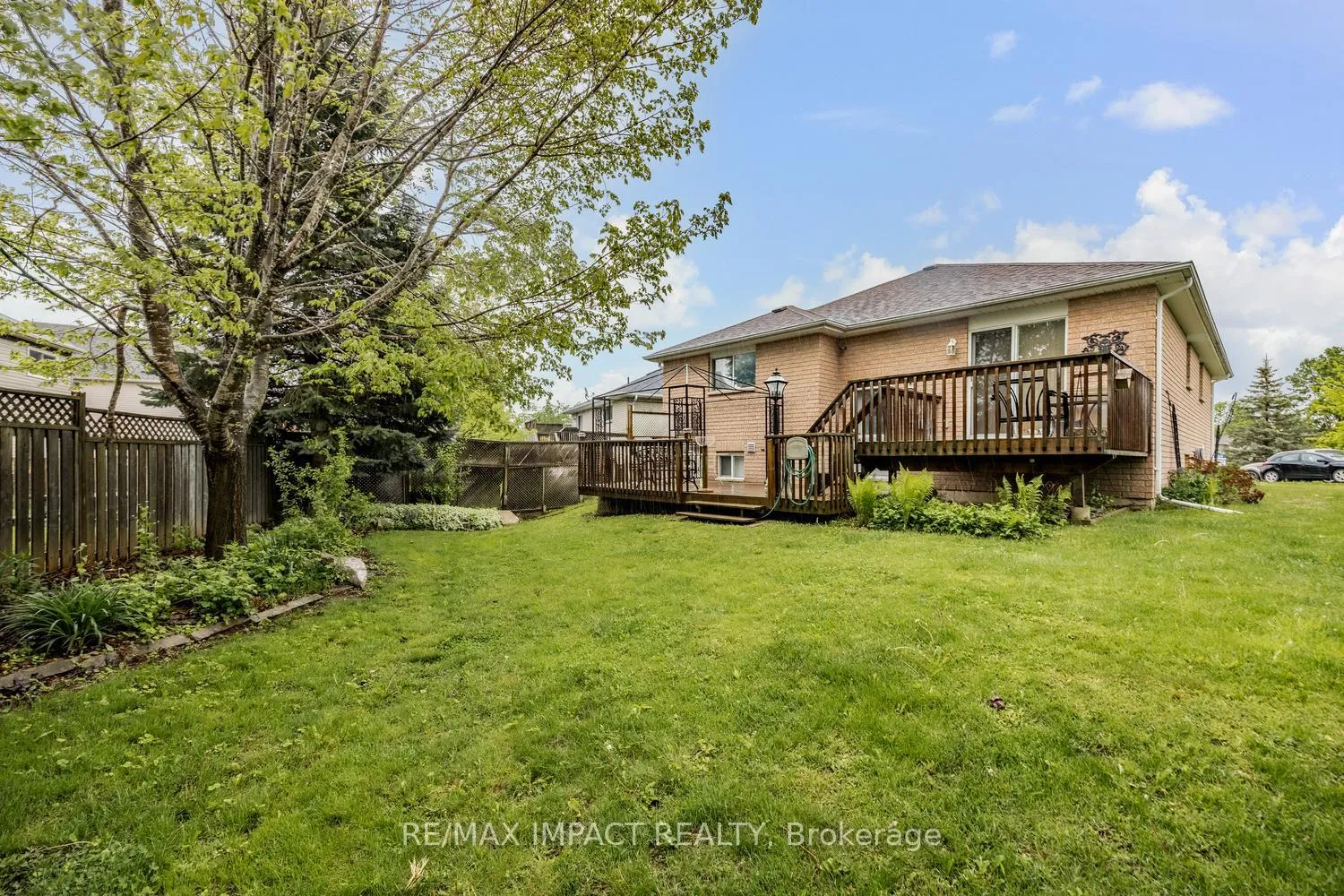 Photo 24 of 9 Samuel Place, Kawartha Lakes, Lindsay — HOMEH