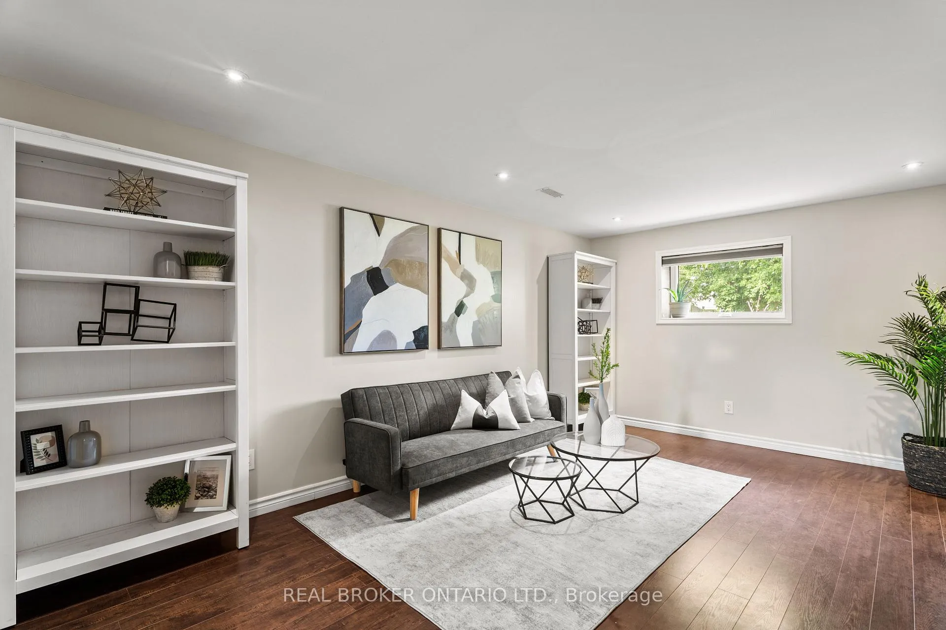 Photo 26 of 204A Springfield Crescent, Waterloo — HOMEH