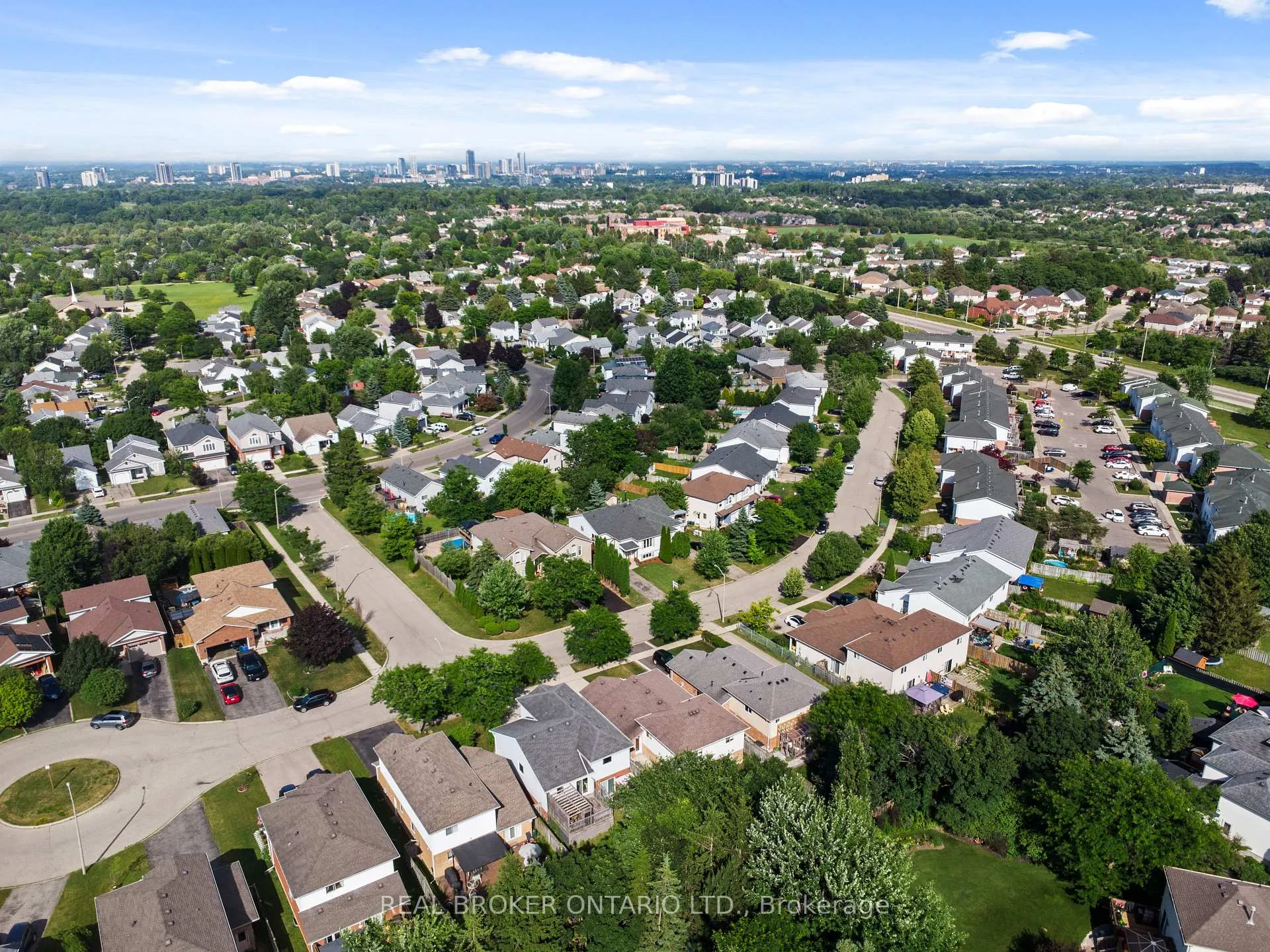 Photo 41 of 204A Springfield Crescent, Waterloo — HOMEH