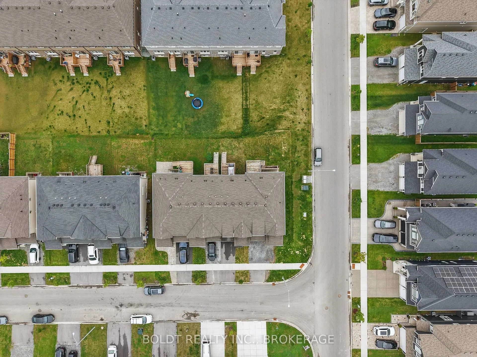 Photo 3 of 1 Bowman Crescent, Thorold, Hurricane/Merrittville — HOMEH