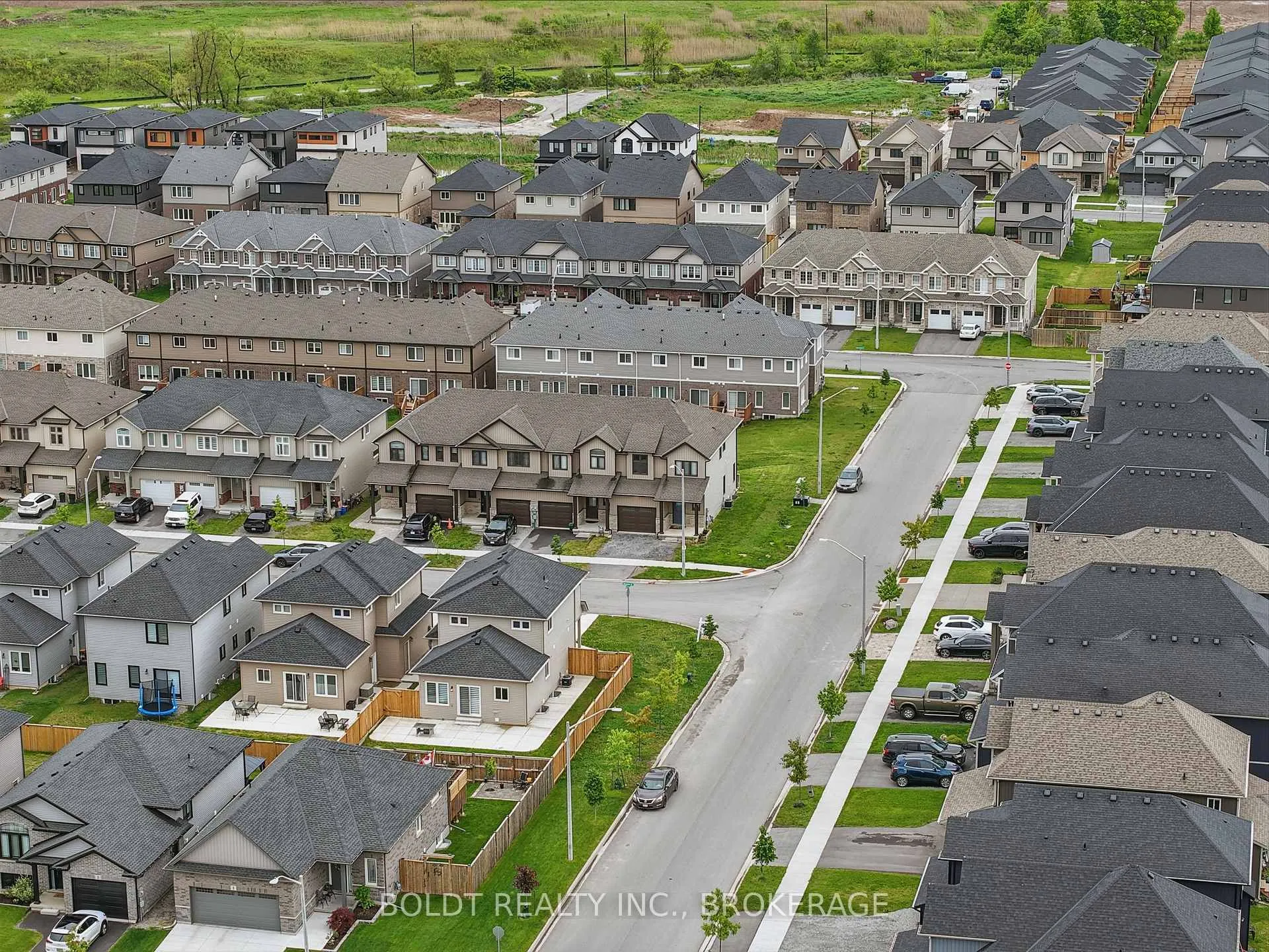 Photo 4 of 1 Bowman Crescent, Thorold, Hurricane/Merrittville — HOMEH