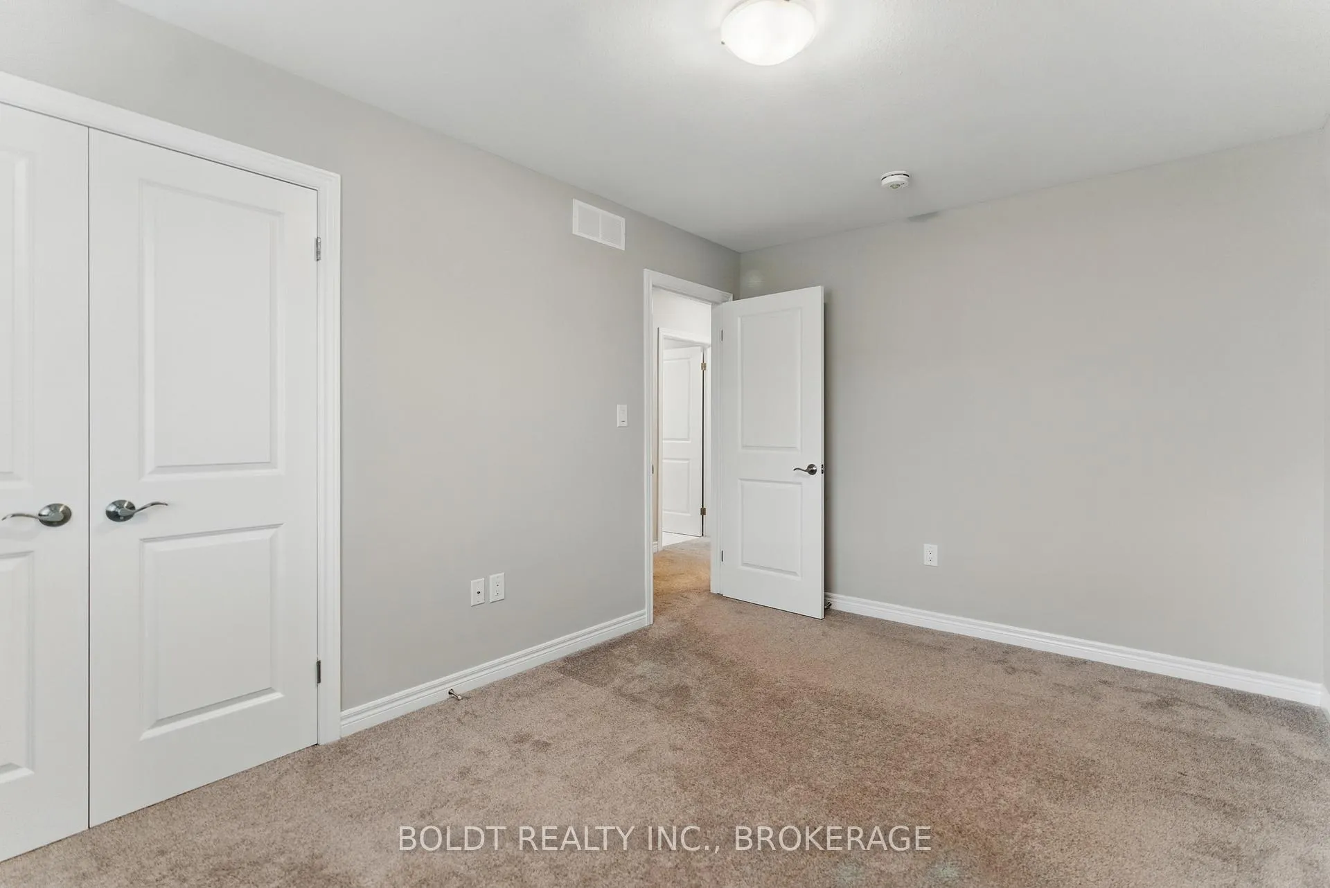 Photo 18 of 1 Bowman Crescent, Thorold, Hurricane/Merrittville — HOMEH