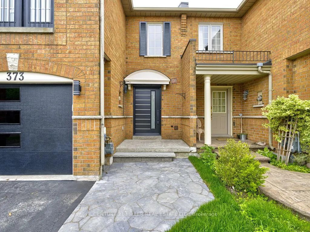Photo 3 of 373 Ravineview Way, Oakville, Wedgewood Creek — HOMEH