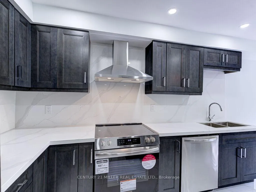 Photo 15 of 373 Ravineview Way, Oakville, Wedgewood Creek — HOMEH
