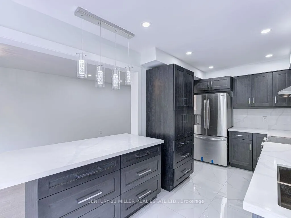 Photo 16 of 373 Ravineview Way, Oakville, Wedgewood Creek — HOMEH