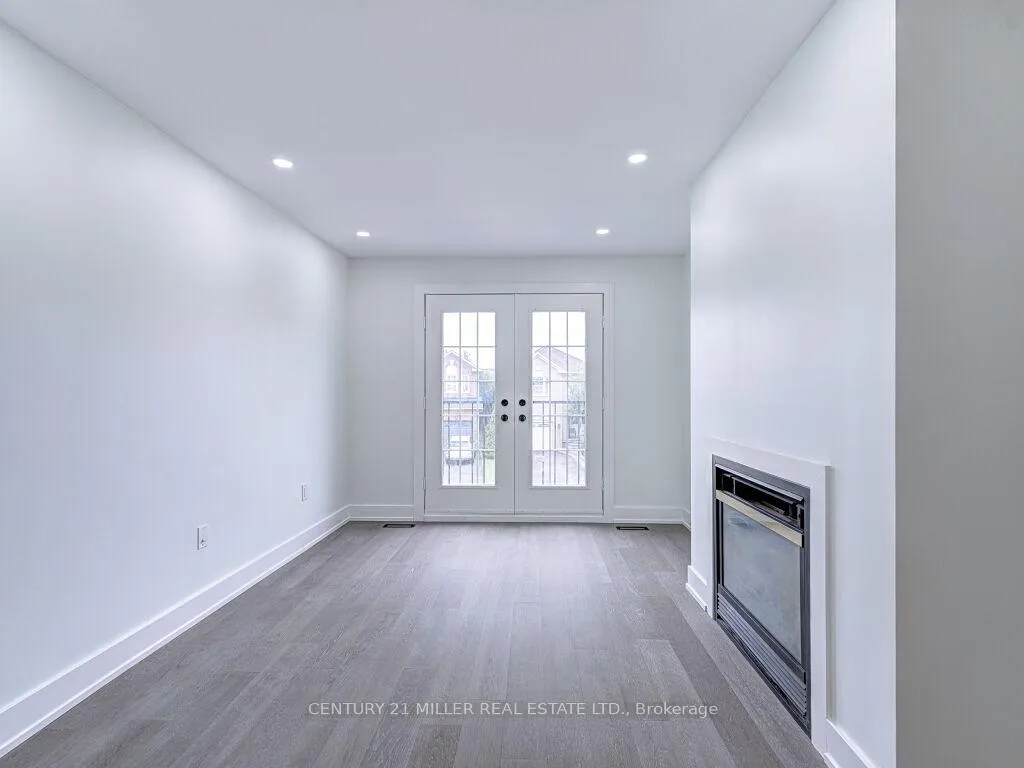 Photo 25 of 373 Ravineview Way, Oakville, Wedgewood Creek — HOMEH
