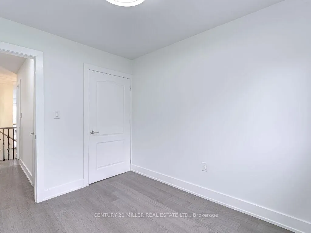 Photo 32 of 373 Ravineview Way, Oakville, Wedgewood Creek — HOMEH