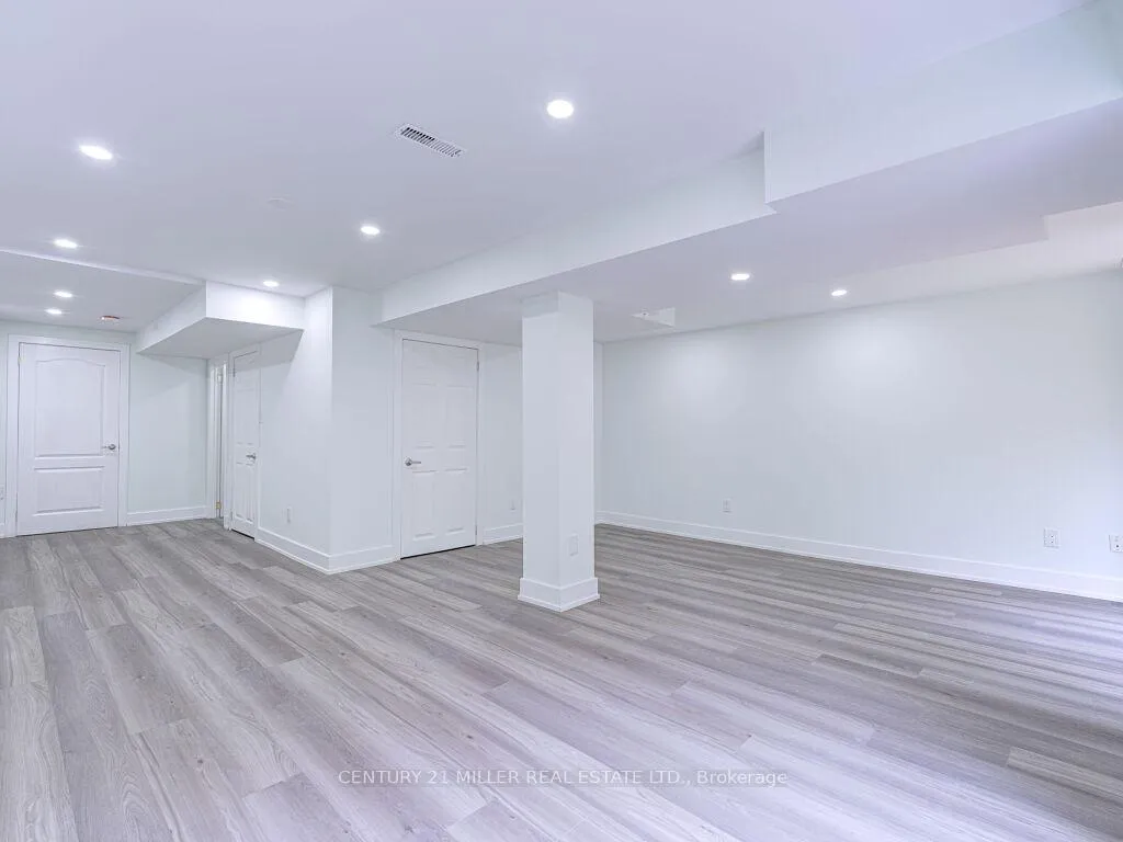 Photo 38 of 373 Ravineview Way, Oakville, Wedgewood Creek — HOMEH