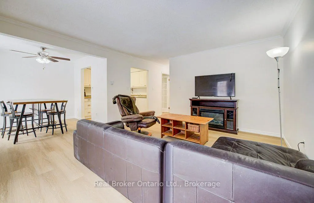 Photo 5 of 6 Emily Street, Brant, Paris — HOMEH