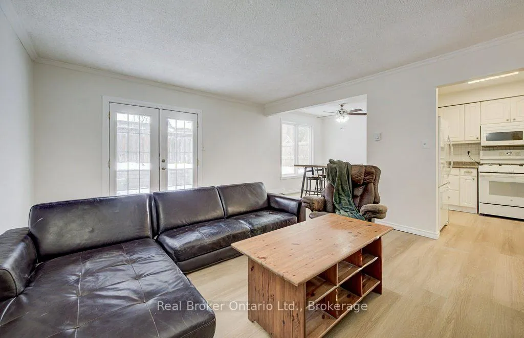 Photo 8 of 6 Emily Street, Brant, Paris — HOMEH