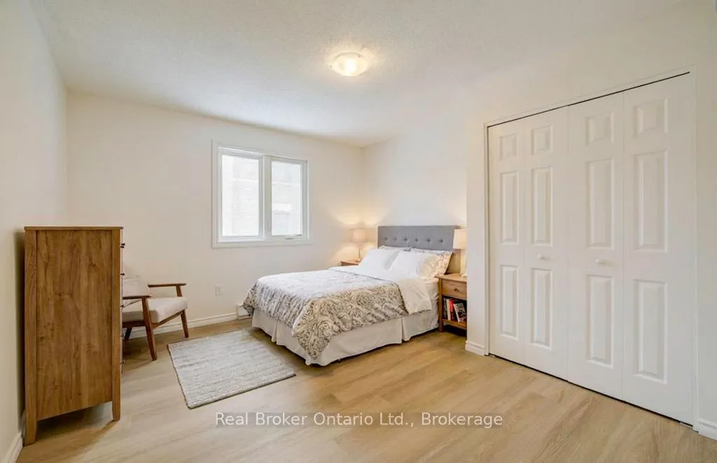 Photo 25 of 6 Emily Street, Brant, Paris — HOMEH
