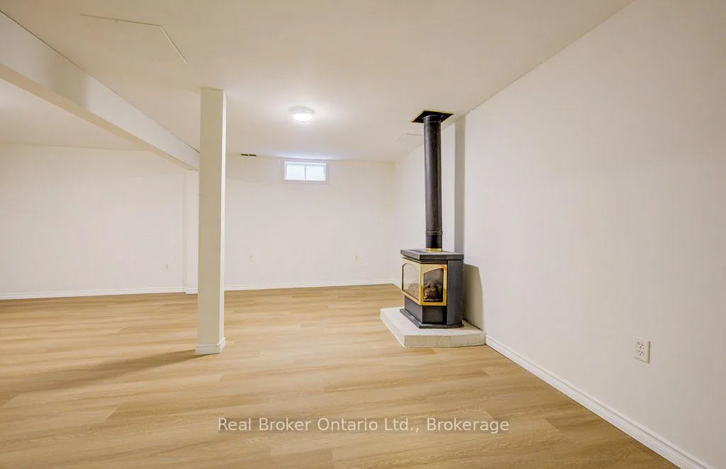 Photo 29 of 6 Emily Street, Brant, Paris — HOMEH