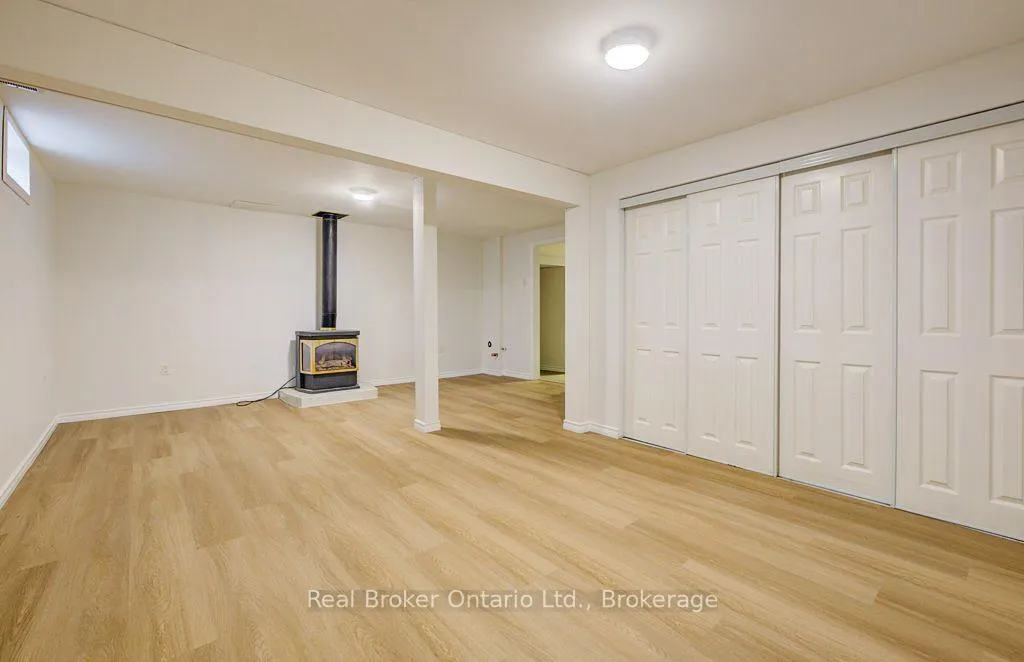 Photo 31 of 6 Emily Street, Brant, Paris — HOMEH