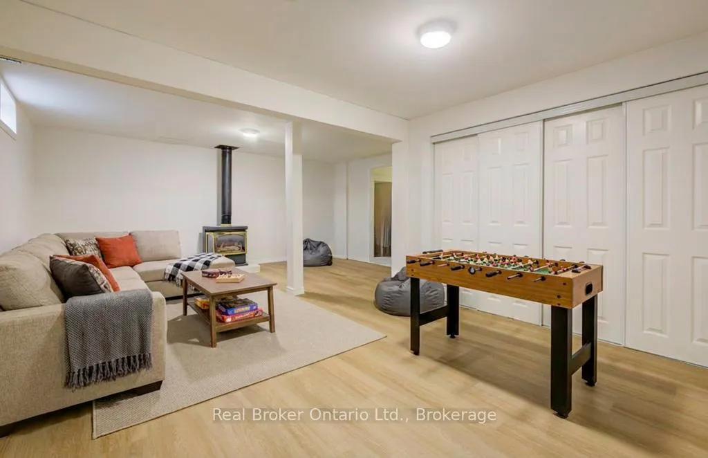 Photo 32 of 6 Emily Street, Brant, Paris — HOMEH