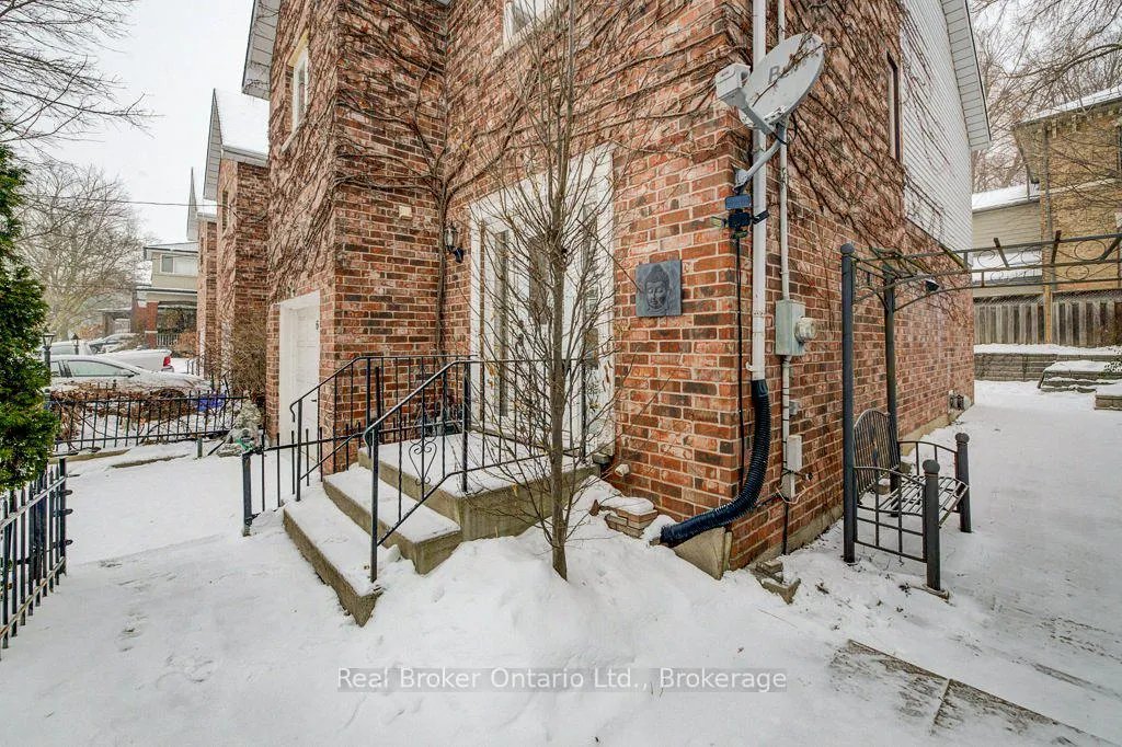 Photo 37 of 6 Emily Street, Brant, Paris — HOMEH