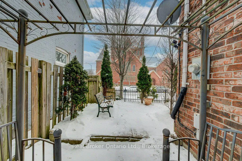 Photo 39 of 6 Emily Street, Brant, Paris — HOMEH