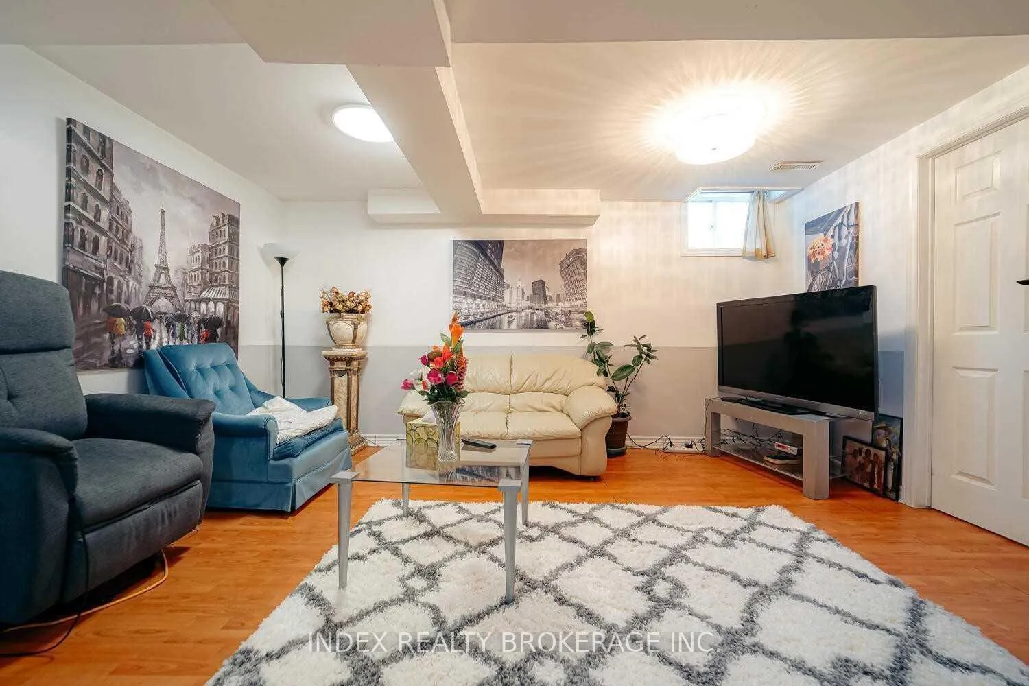 Photo 4 of 76 Maldives Crescent, Brampton, Vales of Castlemore — HOMEH