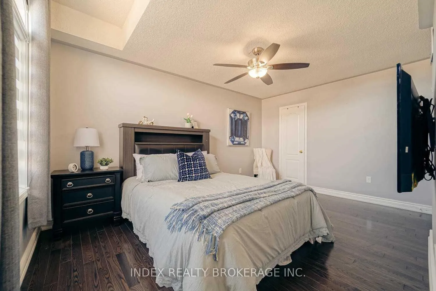Photo 13 of 76 Maldives Crescent, Brampton, Vales of Castlemore — HOMEH