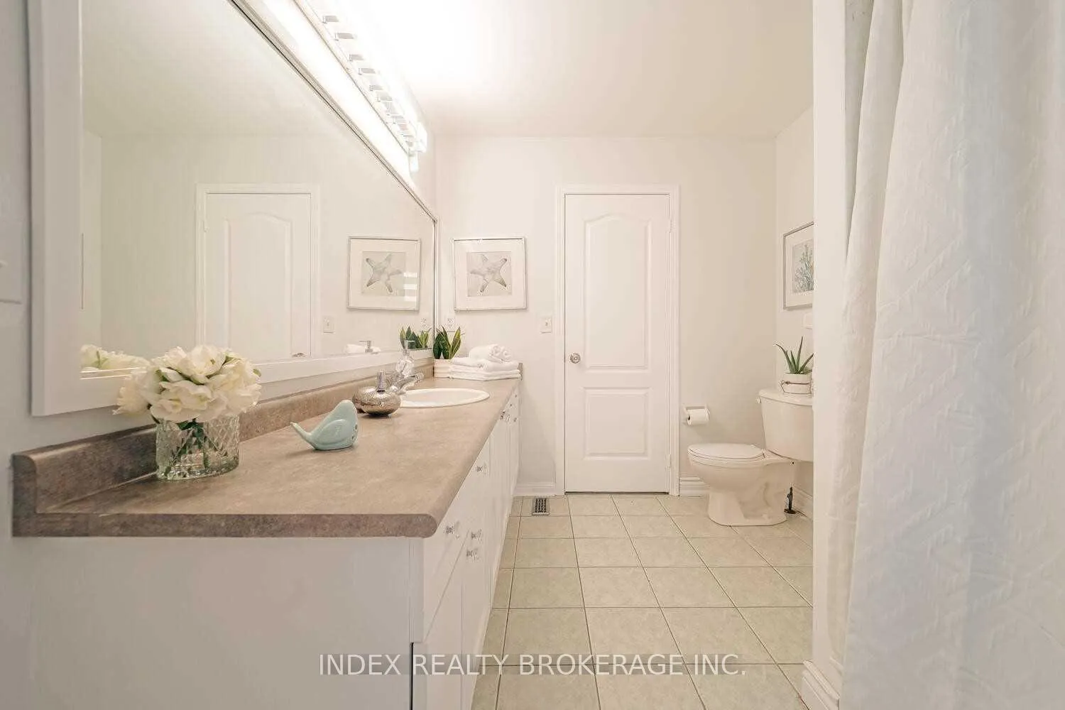 Photo 34 of 76 Maldives Crescent, Brampton, Vales of Castlemore — HOMEH