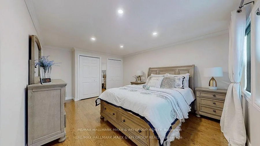 Photo 18 of 25 Sandusky Crescent, Aurora, Aurora Highlands — HOMEH