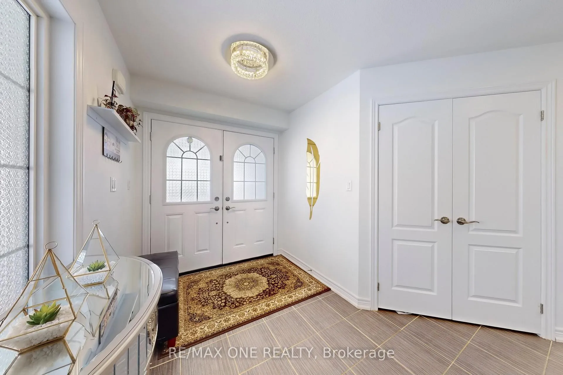 Photo 7 of 2 Westmore Street, Clarington, Courtice — HOMEH
