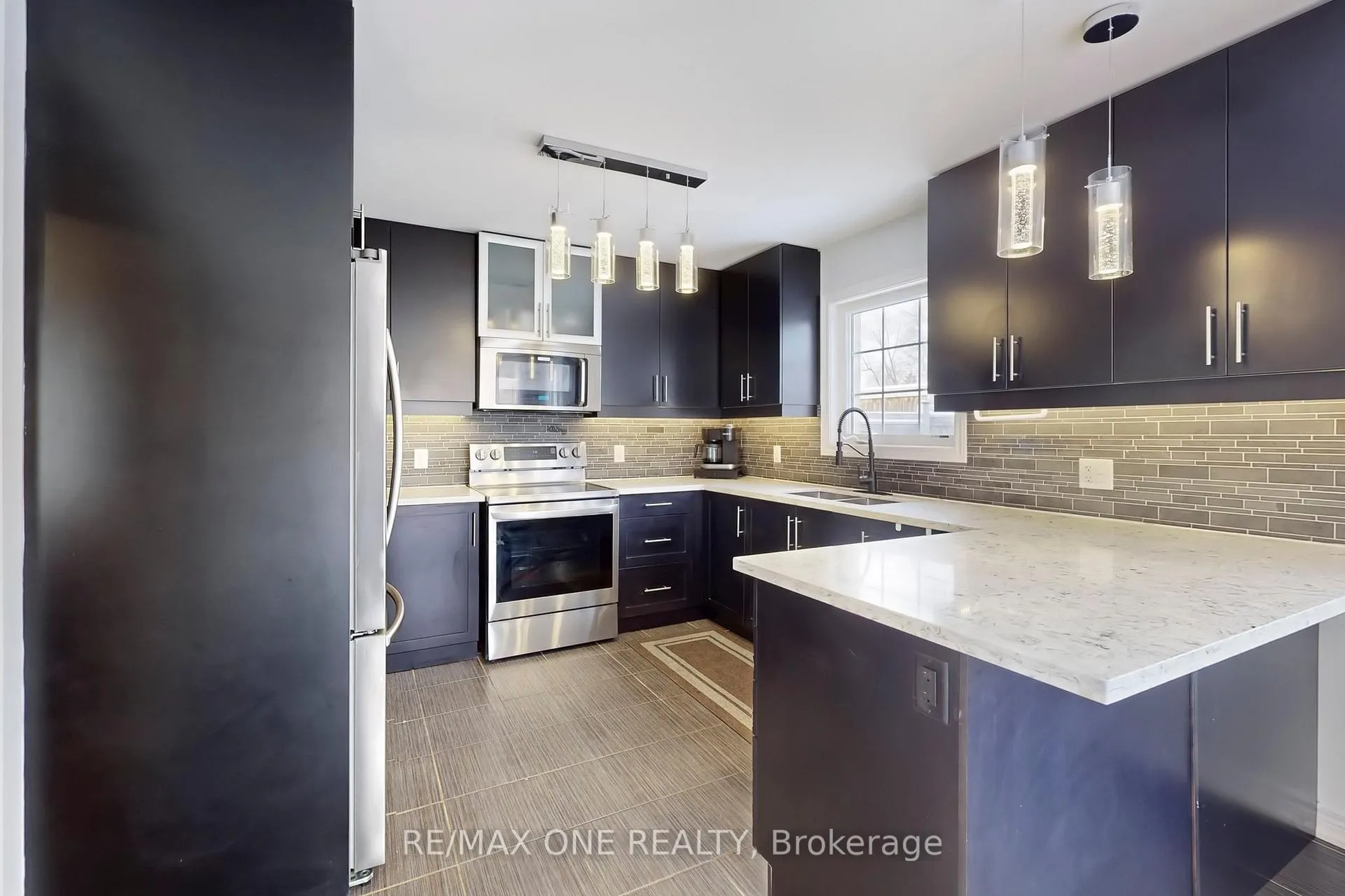 Photo 18 of 2 Westmore Street, Clarington, Courtice — HOMEH