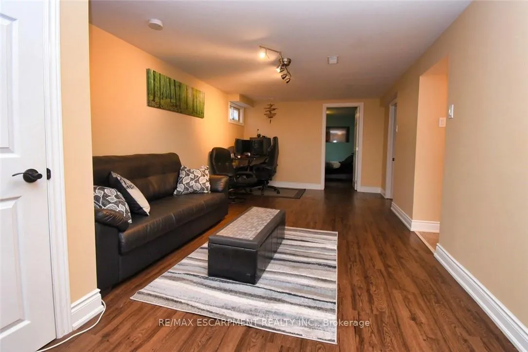 Photo 19 of 16 Margaret Street, Hamilton, Waterdown — HOMEH