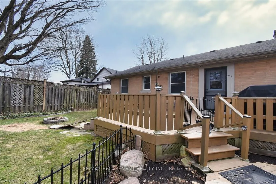 Photo 23 of 16 Margaret Street, Hamilton, Waterdown — HOMEH