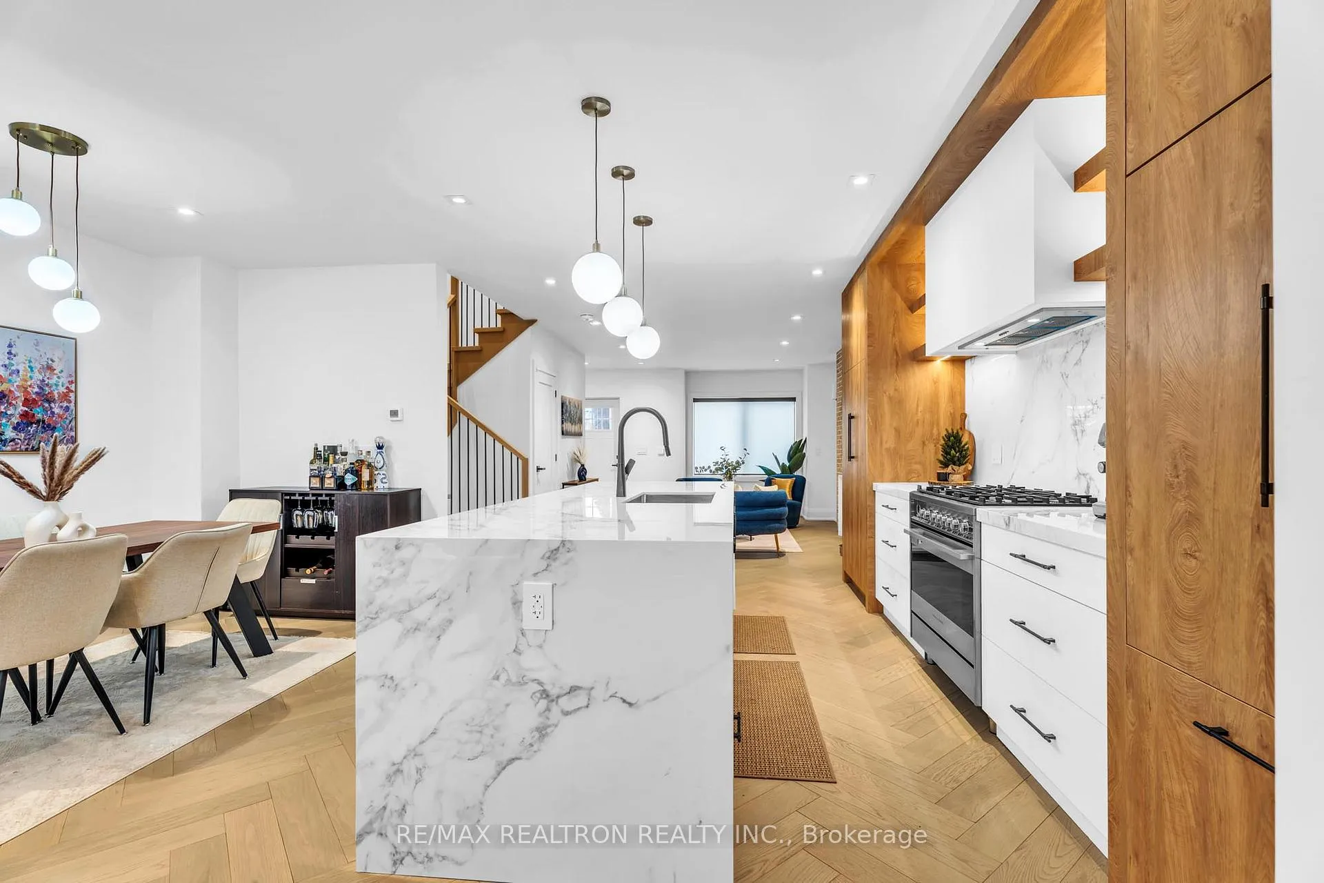 Photo 7 of 146 Arlington Avenue, Toronto, Oakwood Village — HOMEH
