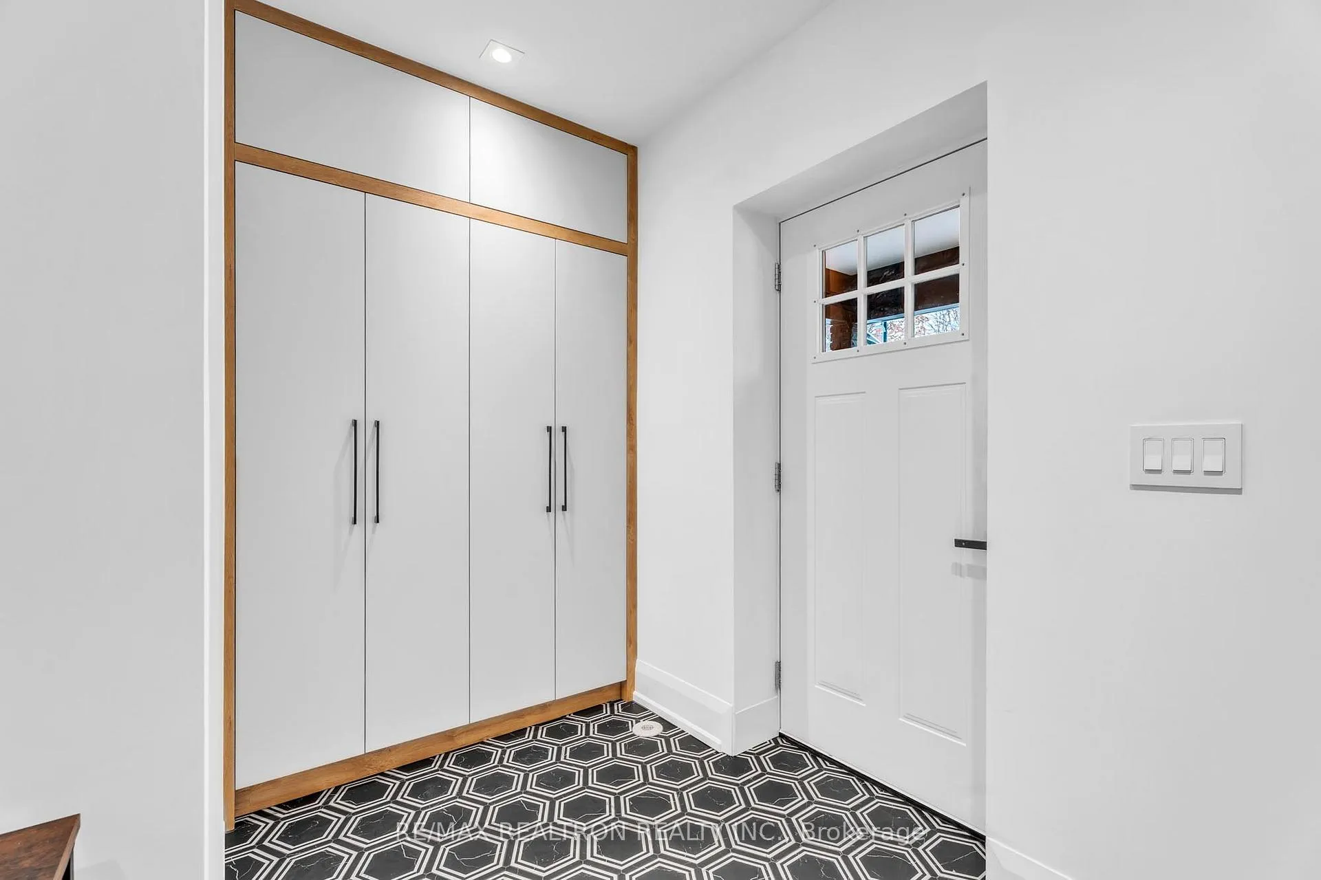 Photo 15 of 146 Arlington Avenue, Toronto, Oakwood Village — HOMEH