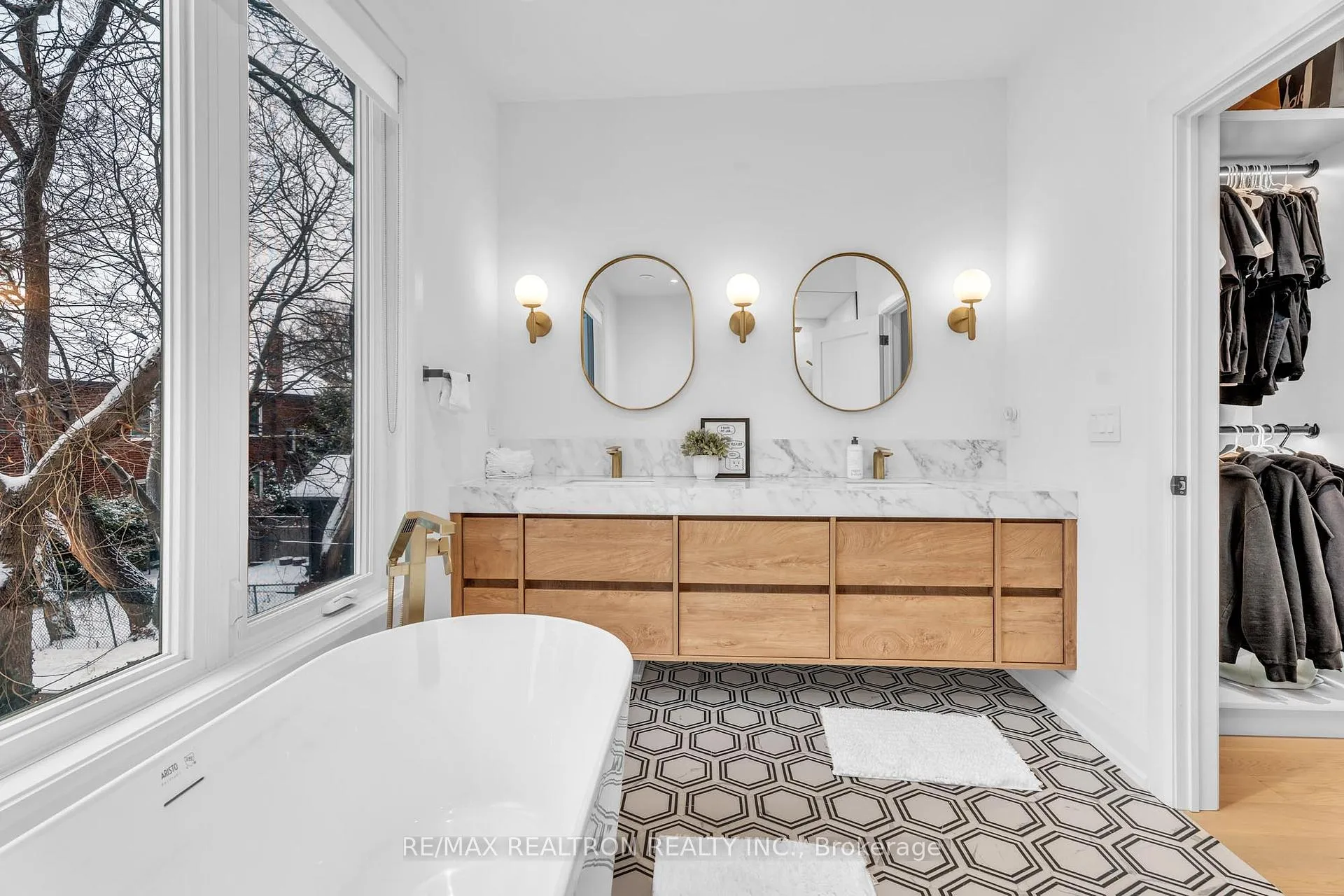 Photo 21 of 146 Arlington Avenue, Toronto, Oakwood Village — HOMEH