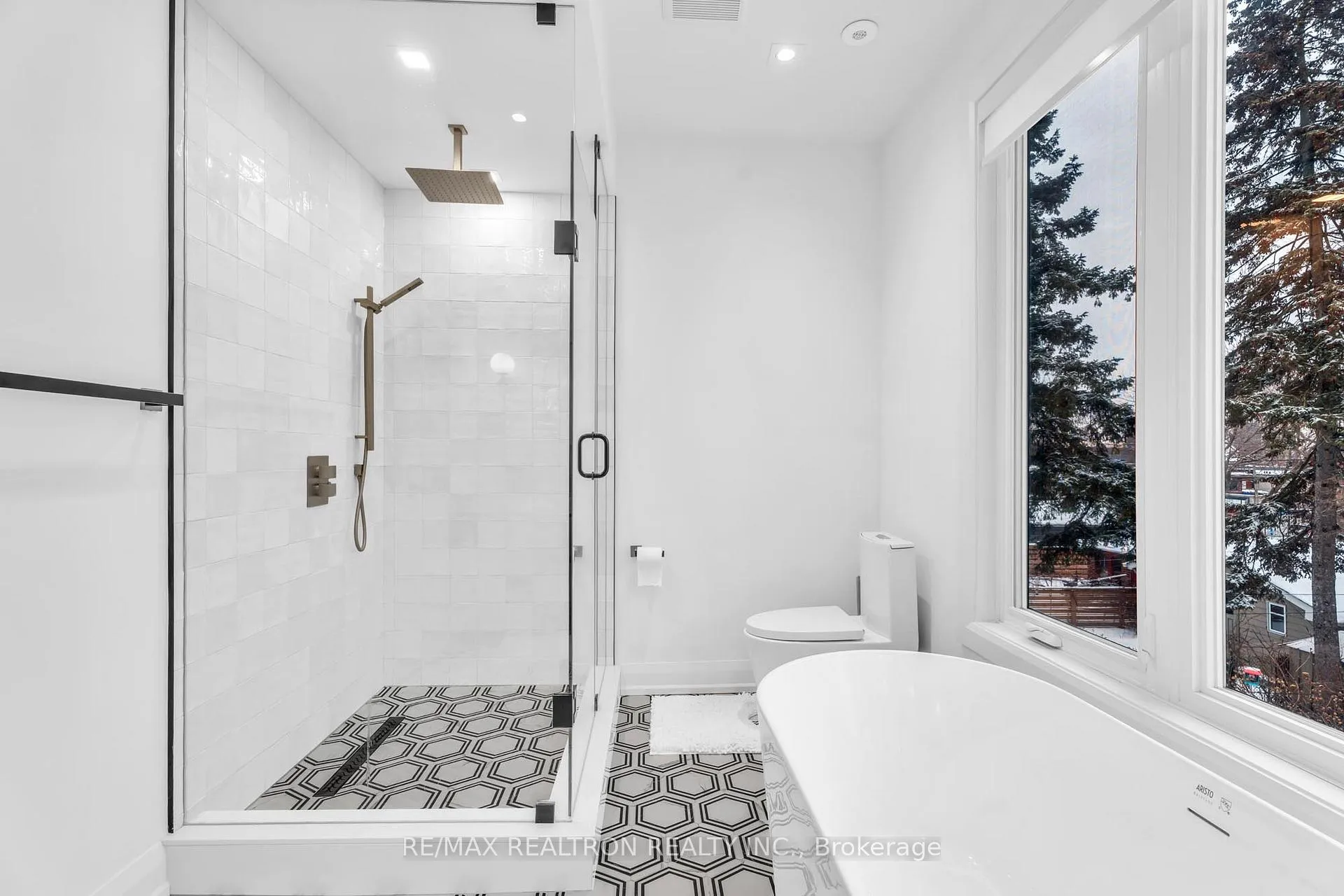 Photo 22 of 146 Arlington Avenue, Toronto, Oakwood Village — HOMEH