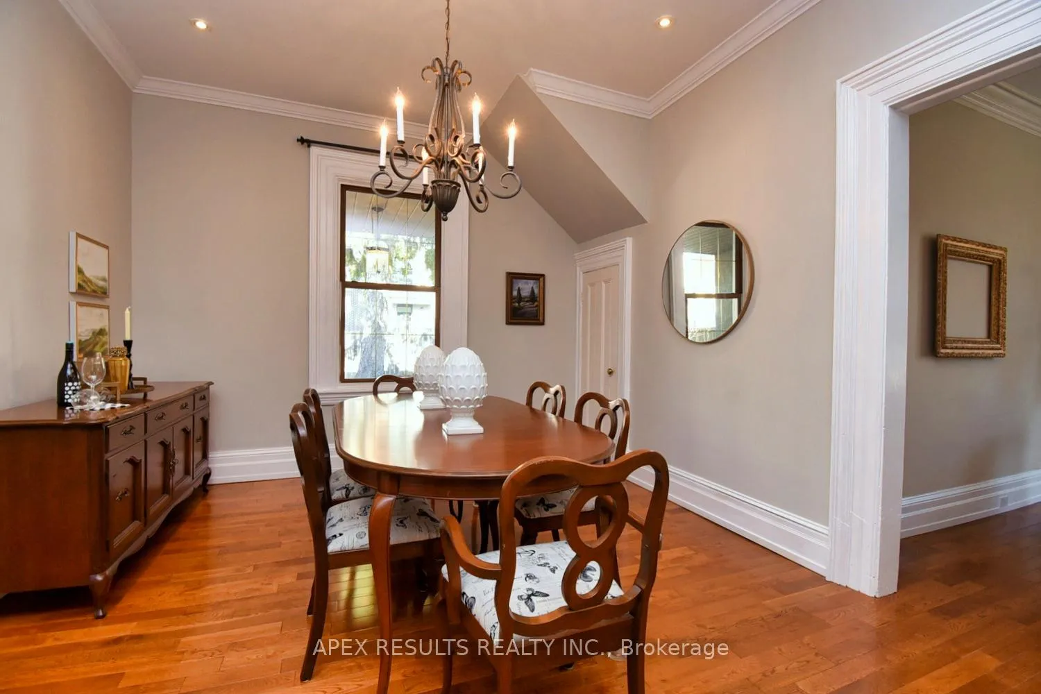 Photo 9 of 332 King Street W, Hamilton, Dundas — HOMEH