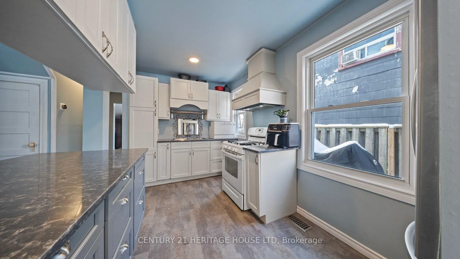 Photo 5 of 80 Aberdeen Avenue, Brantford — HOMEH