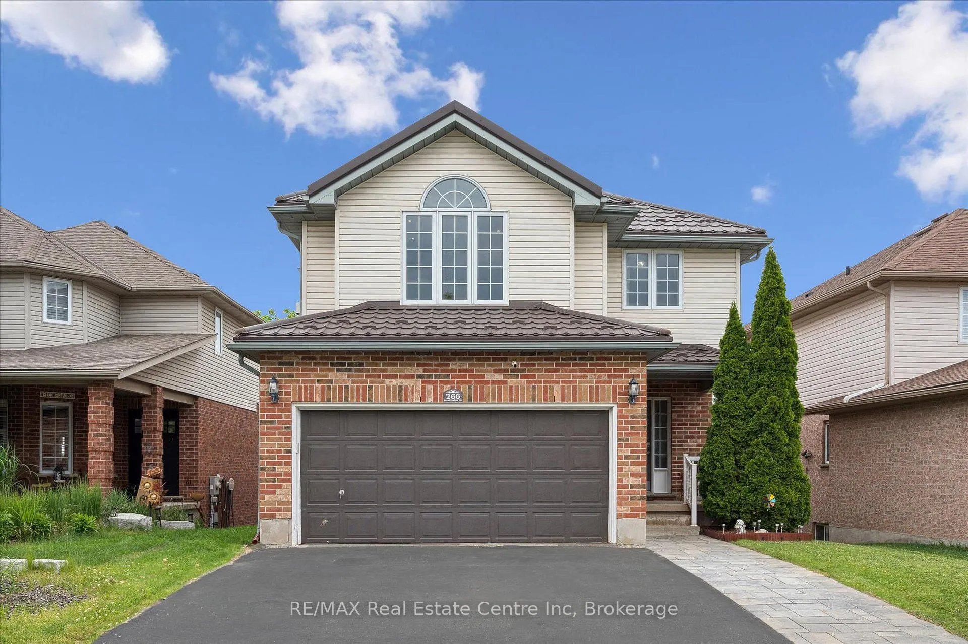 Photo 1 of 266 Briarmeadow Drive, Kitchener, Idlewood — HOMEH