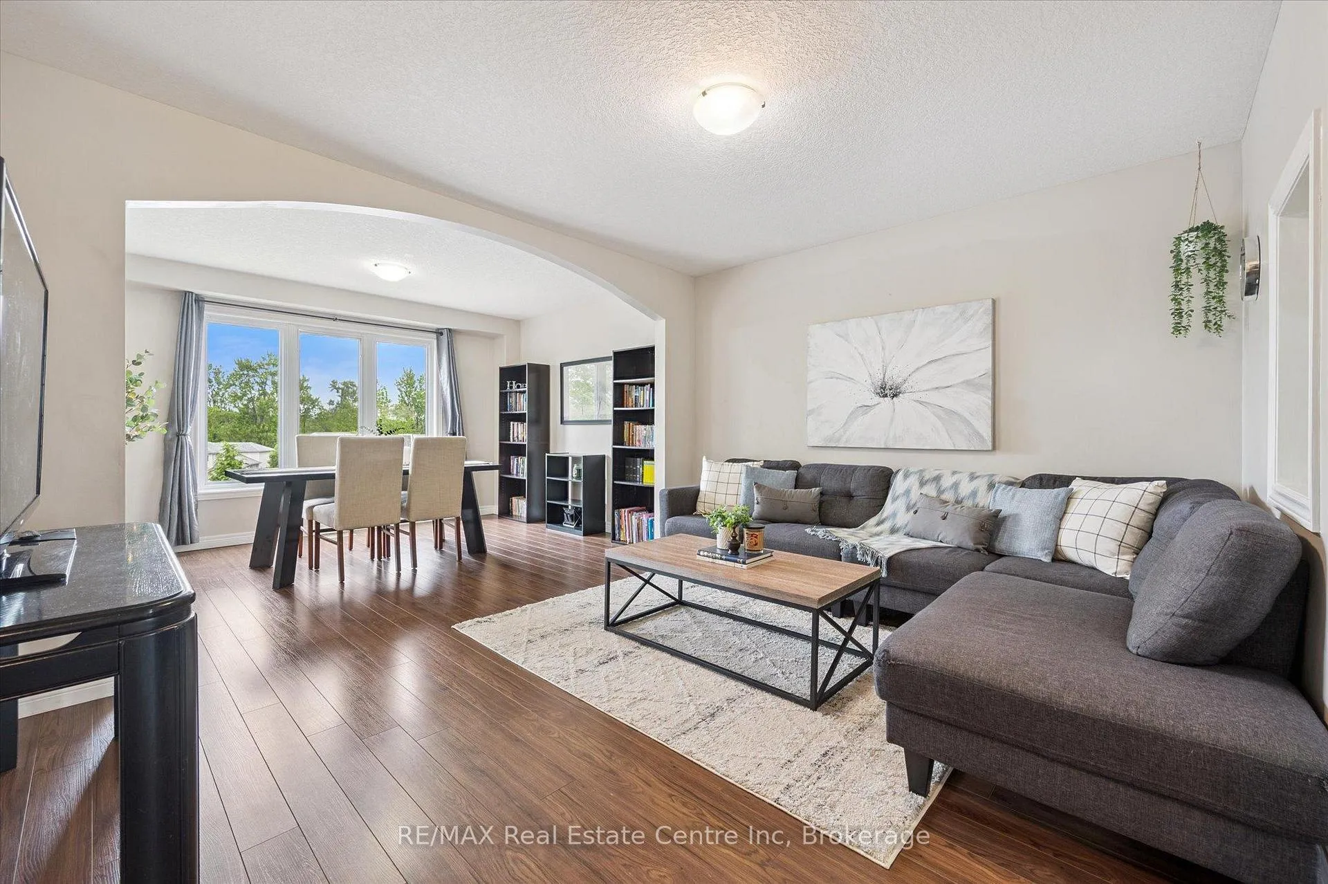 Photo 4 of 266 Briarmeadow Drive, Kitchener, Idlewood — HOMEH
