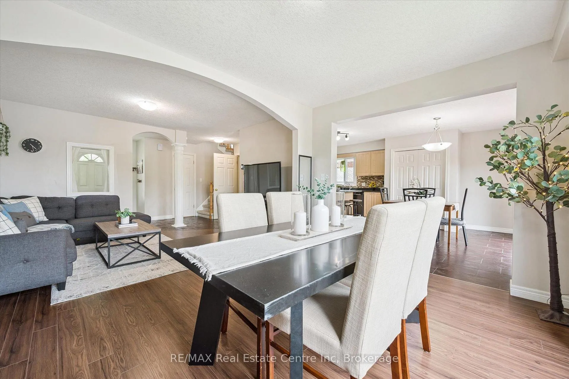 Photo 7 of 266 Briarmeadow Drive, Kitchener, Idlewood — HOMEH
