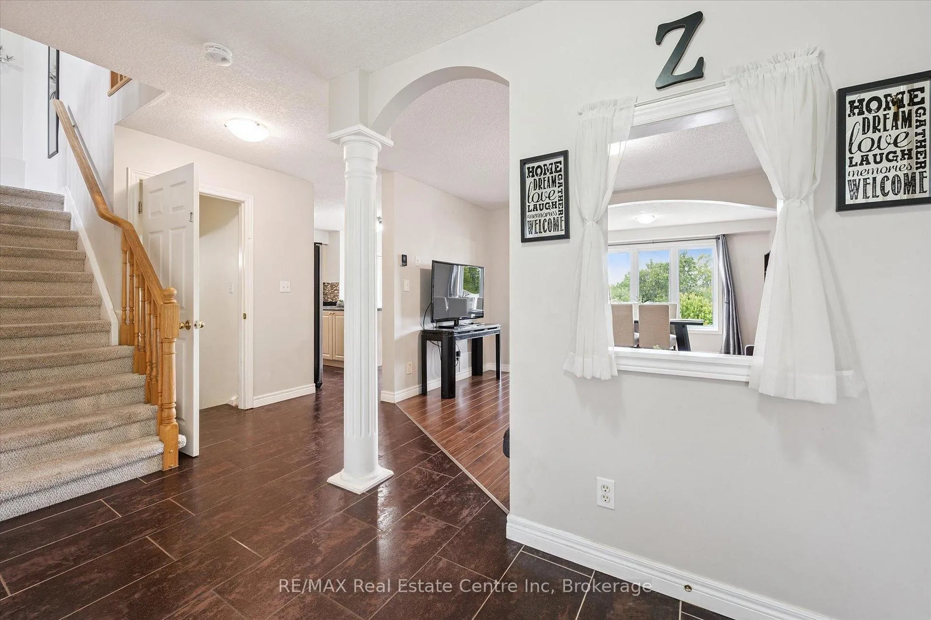 Photo 12 of 266 Briarmeadow Drive, Kitchener, Idlewood — HOMEH