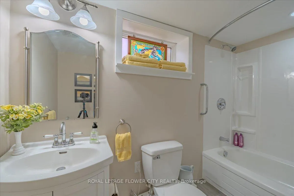 Photo 18 of 3511 Catherine Street, Thames Centre, Rural Thames Centre — HOMEH