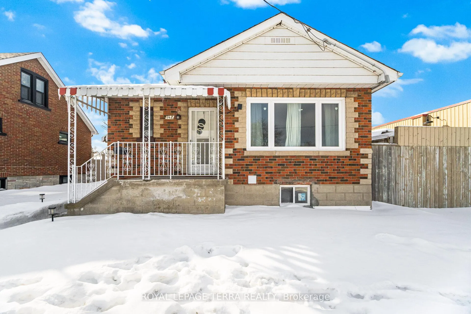 Photo 1 of 742 Ritson Road S, Oshawa, Lakeview — HOMEH