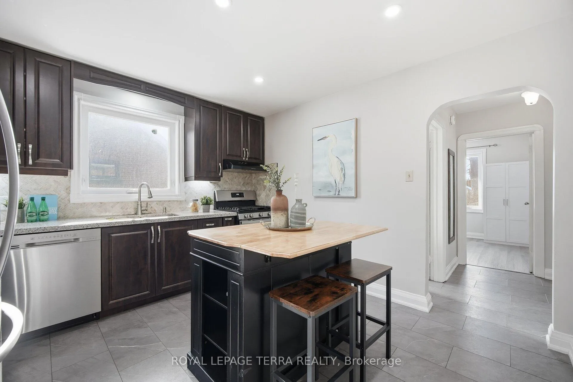 Photo 11 of 742 Ritson Road S, Oshawa, Lakeview — HOMEH
