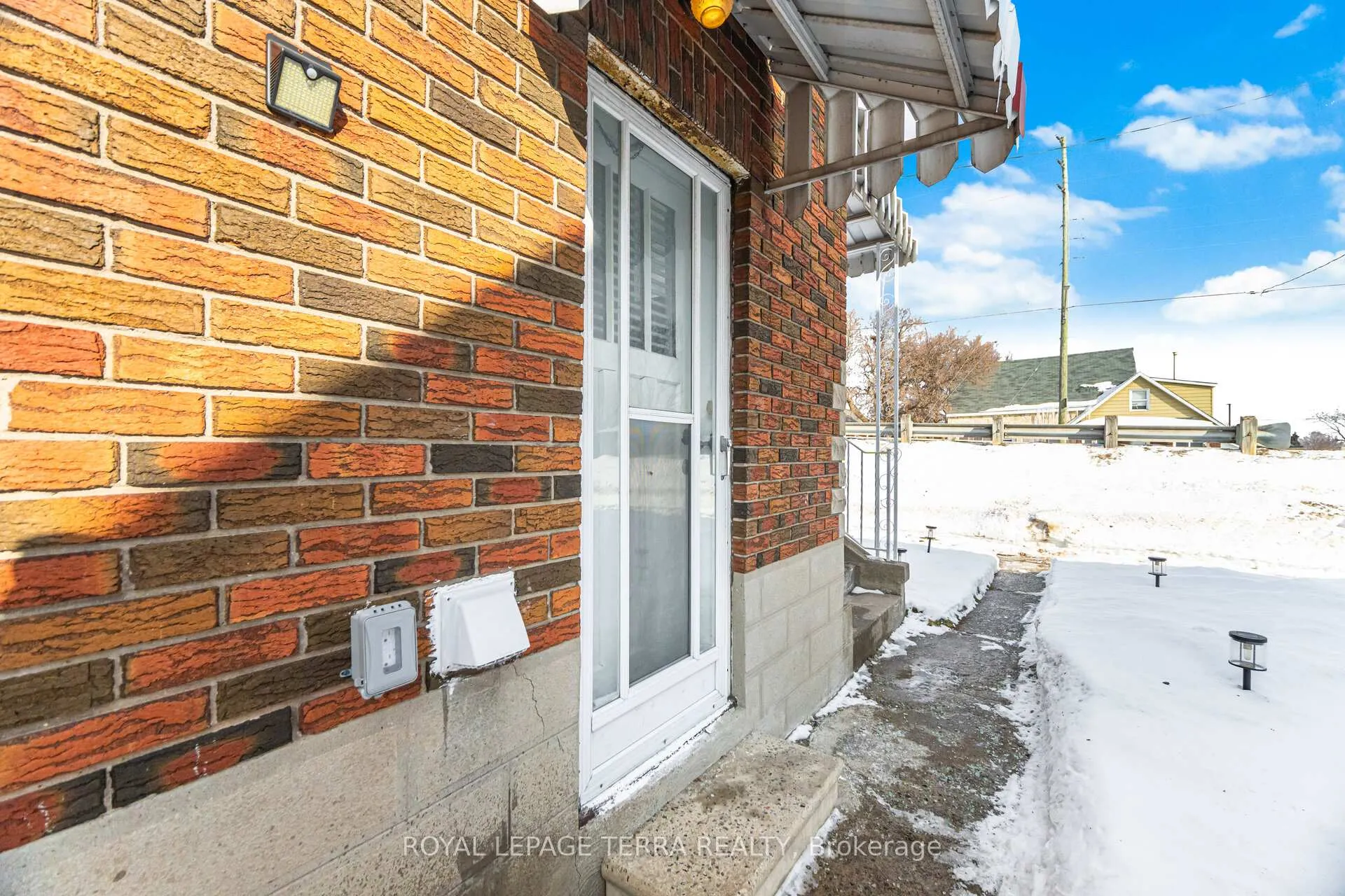 Photo 25 of 742 Ritson Road S, Oshawa, Lakeview — HOMEH