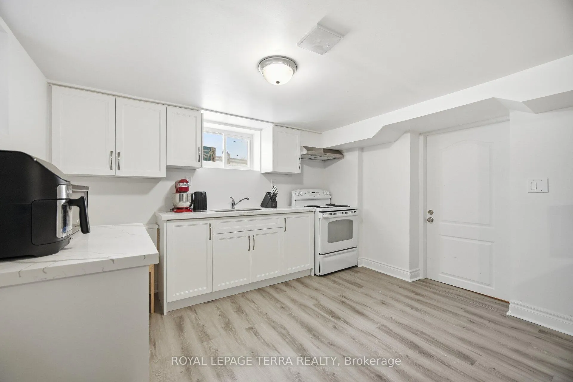 Photo 26 of 742 Ritson Road S, Oshawa, Lakeview — HOMEH