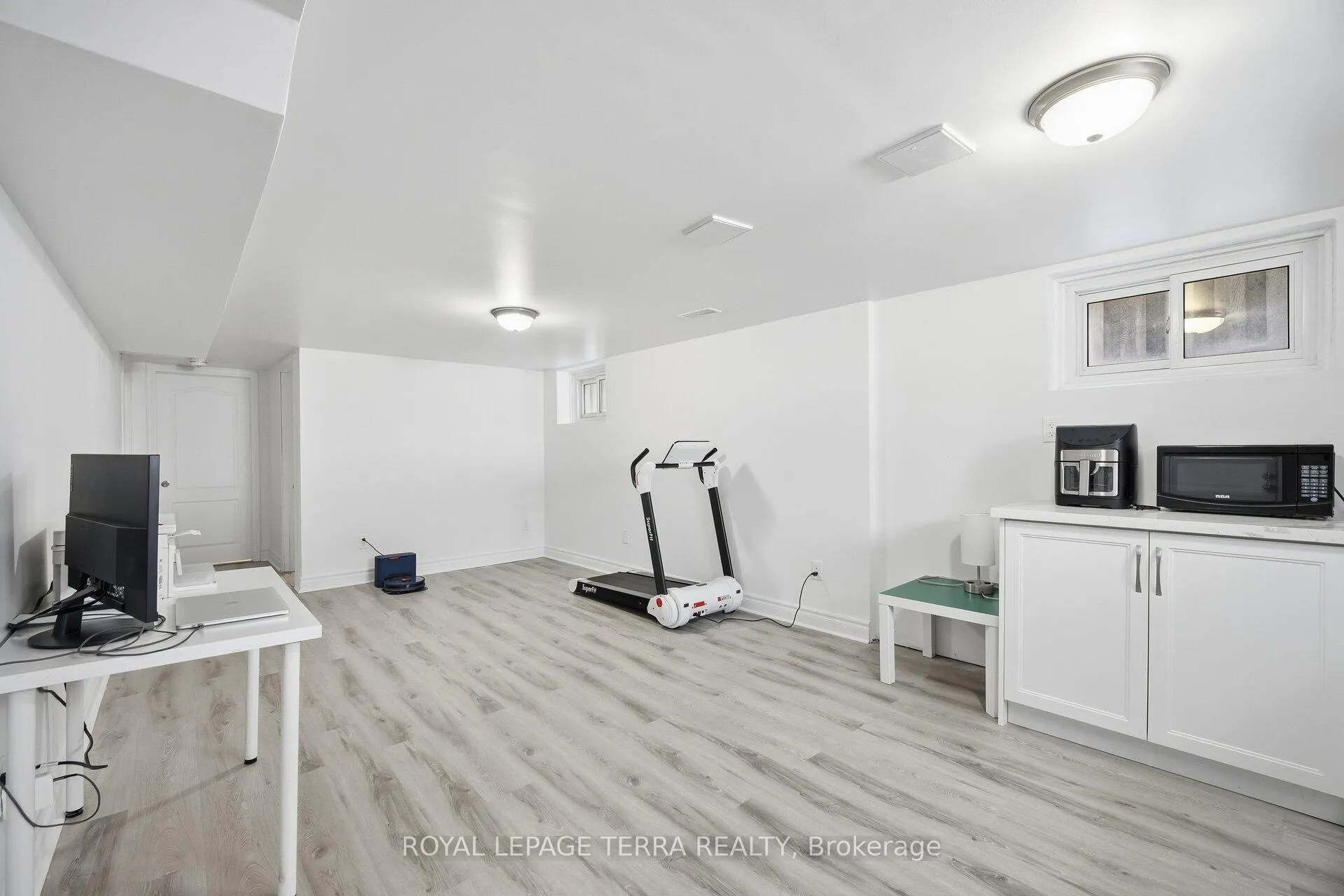 Photo 29 of 742 Ritson Road S, Oshawa, Lakeview — HOMEH