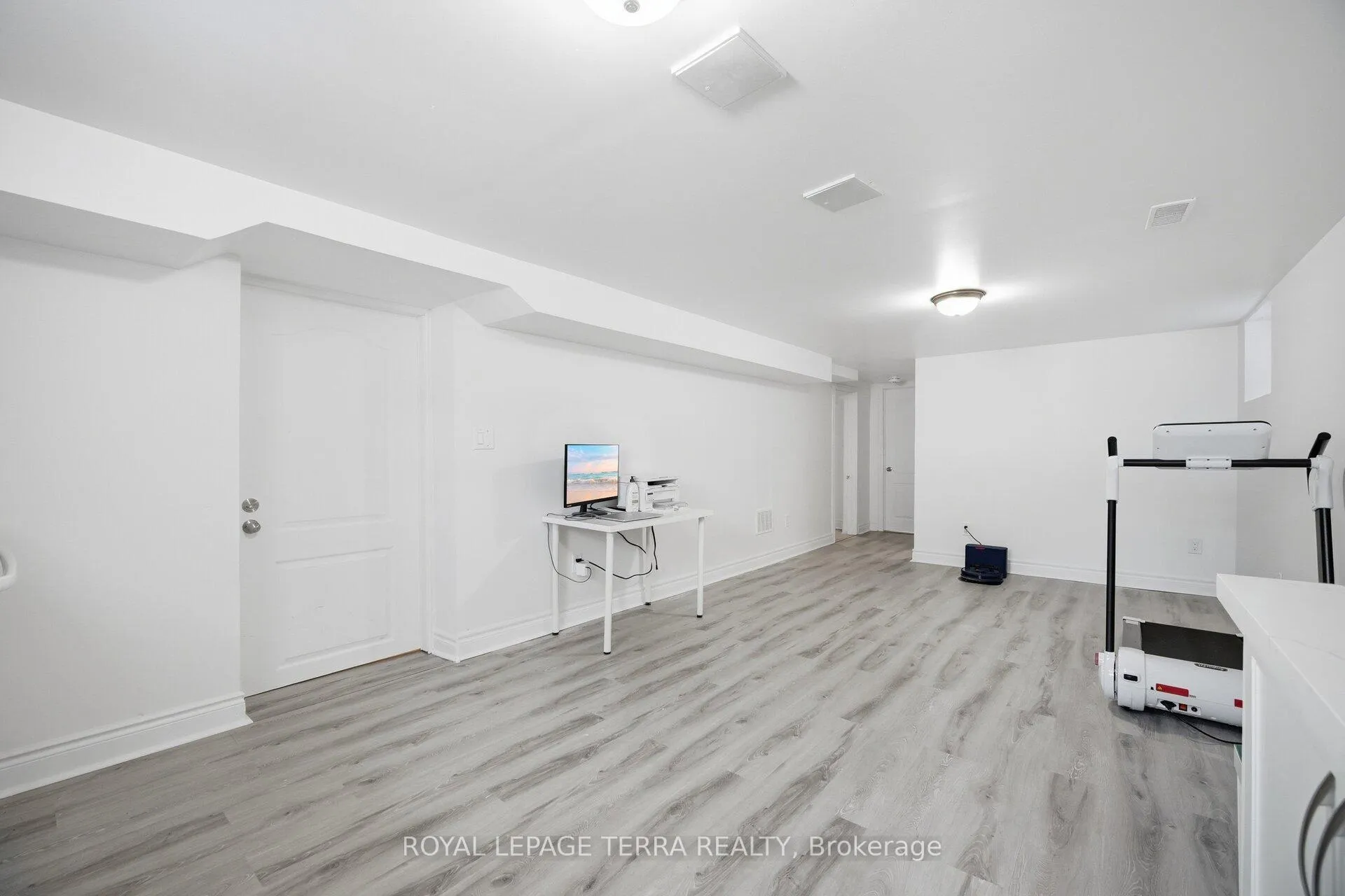 Photo 33 of 742 Ritson Road S, Oshawa, Lakeview — HOMEH