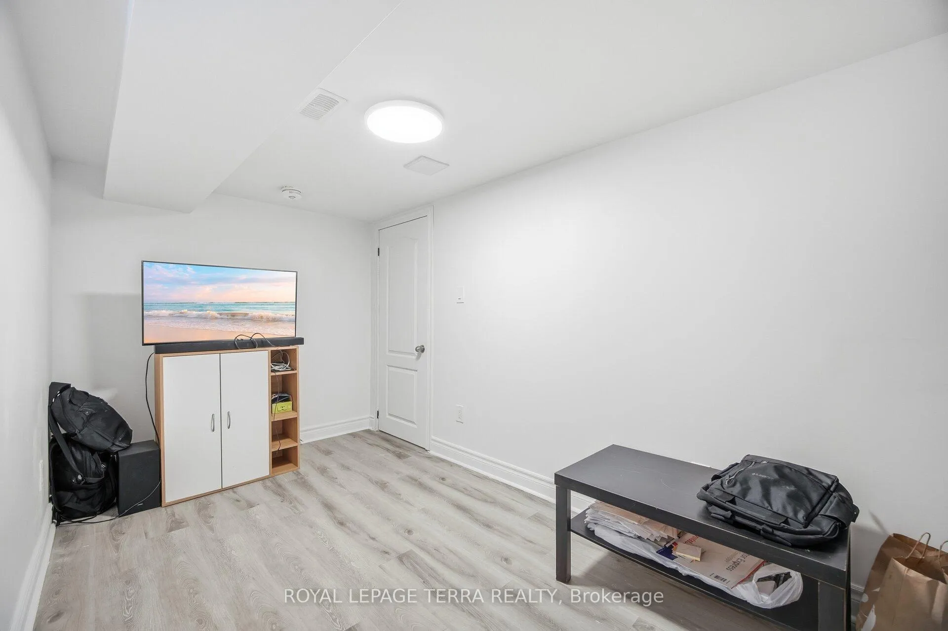 Photo 37 of 742 Ritson Road S, Oshawa, Lakeview — HOMEH