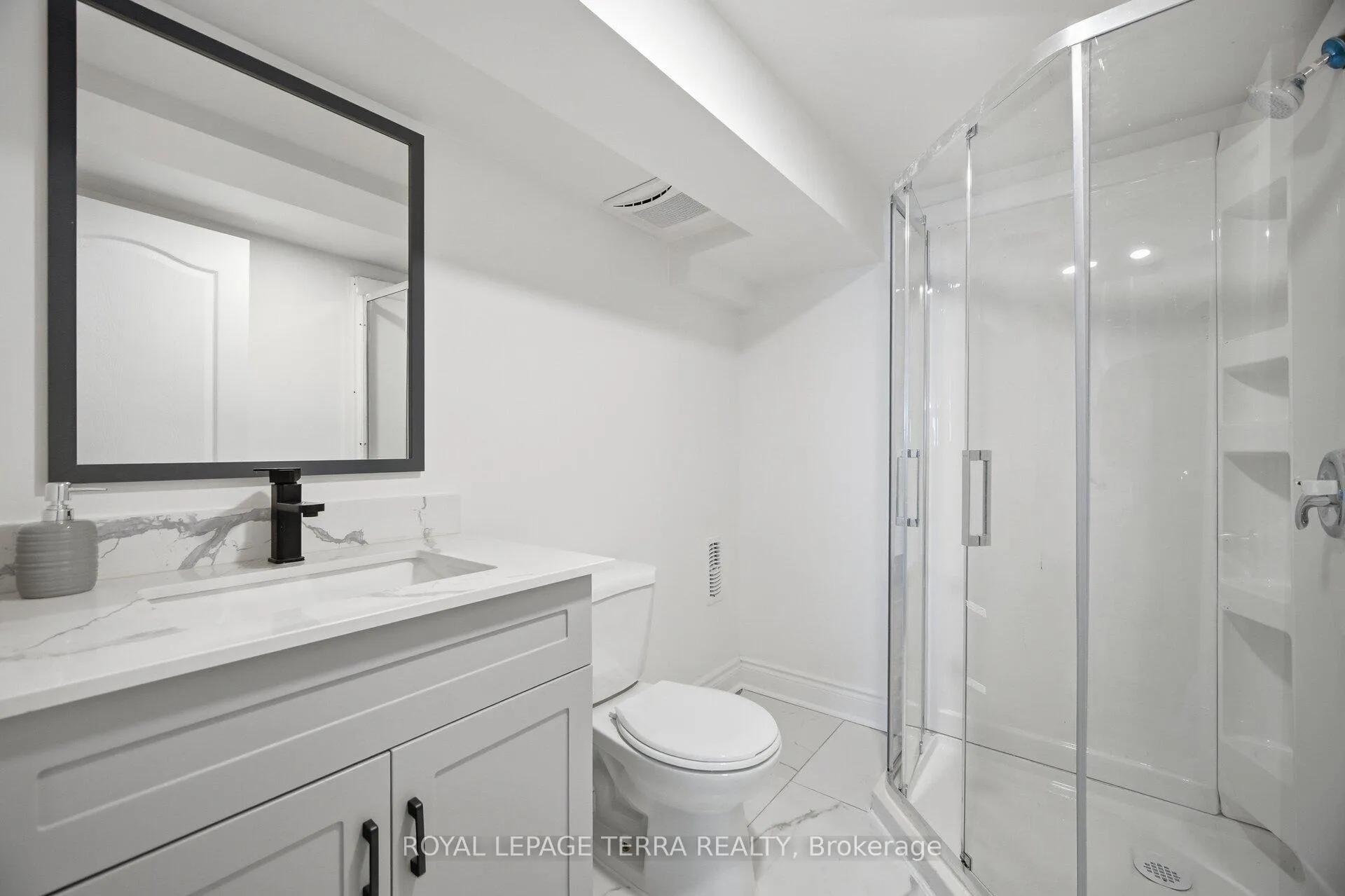 Photo 38 of 742 Ritson Road S, Oshawa, Lakeview — HOMEH