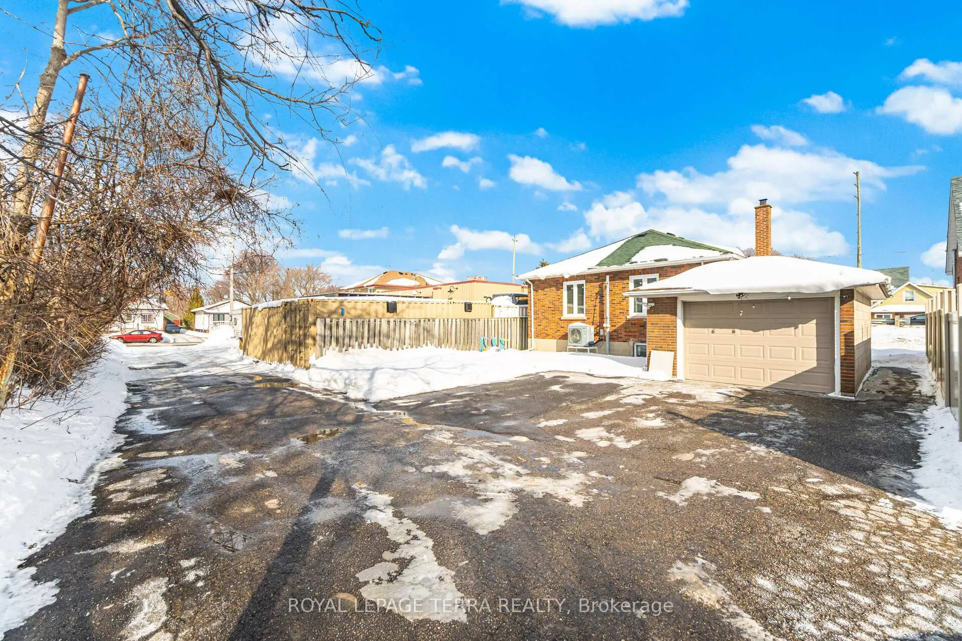 Photo 41 of 742 Ritson Road S, Oshawa, Lakeview — HOMEH
