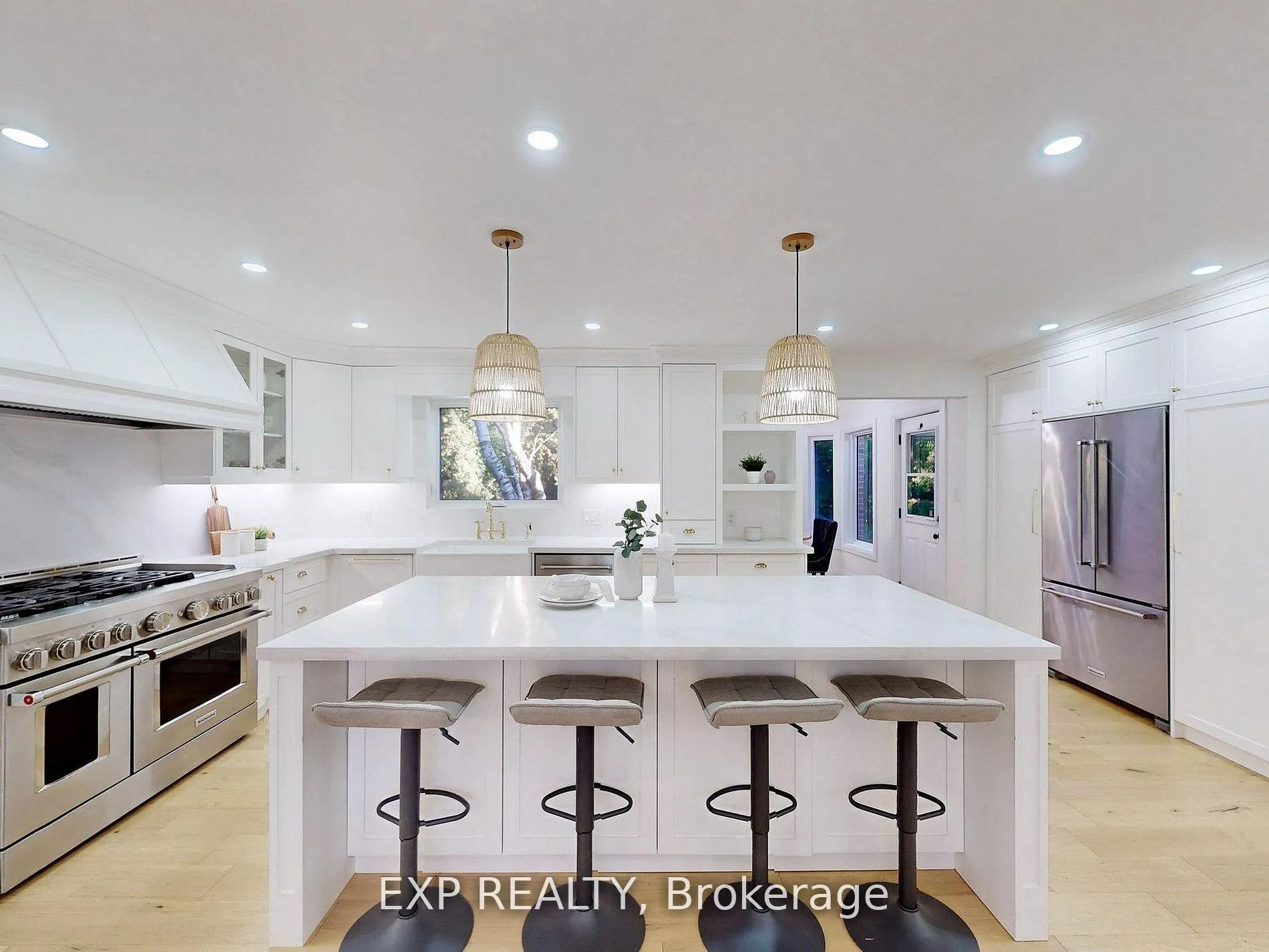 Photo 7 of 190 Crestwood Road, Caledon, Bolton North — HOMEH